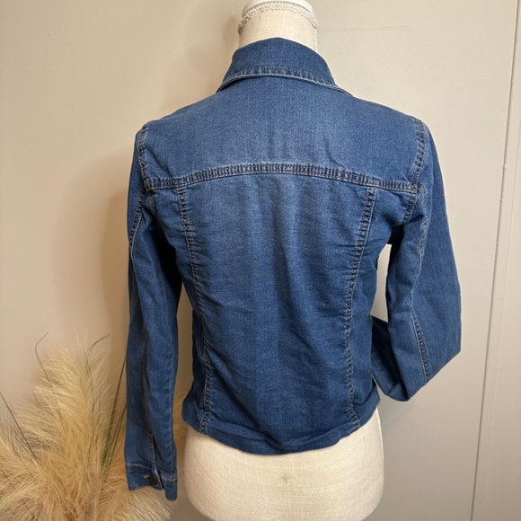 Medium Blue Jean Jacket - Picture 6 of 6